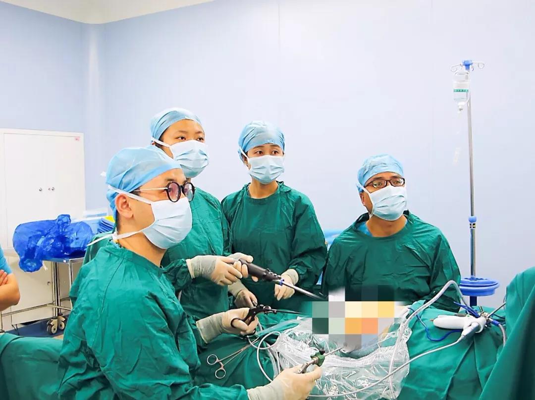 西安国际医学中心医院消化外科成功完成三例胃癌根治手术 