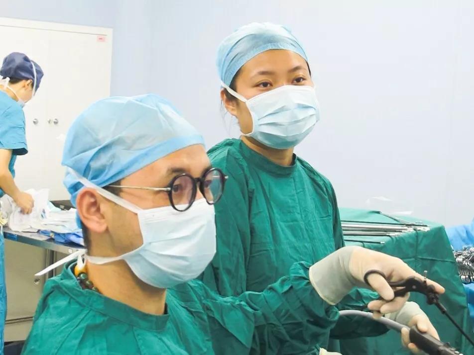 西安国际医学中心消化外科成功完成三例胃癌根治手术 